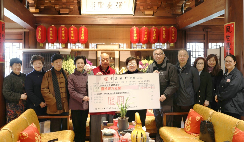 用真情传递科学火种，播撒科学阳光